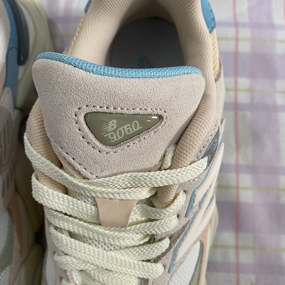 New Balance Pink And White Running Shoes main image 4